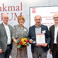 Bundesverband Deutscher Steinmetze BIV des Deutschen Steinmetz- und Steinbildhauerhandwerks Bundesverband Deutscher Steinmetze BIV des Deutschen Steinmetz- und Steinbildhauerhandwerks