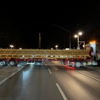 ...und ihr Trasnfer per Schwerlast-Transport von Thüringen nach Berlin 