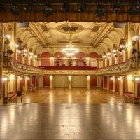 Bühnenkulisse des Konzertsaals in Ravensburg Bühnenkulisse des Konzertsaals in Ravensburg