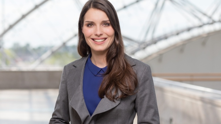 In eigener Sache Mariella Riedel kehrt als Projektdirektorin zurück