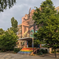 Die 100. Schule auf der Miltitzer Allee in Lausen-Grünau Die 100. Schule auf der Miltitzer Allee in Lausen-Grünau